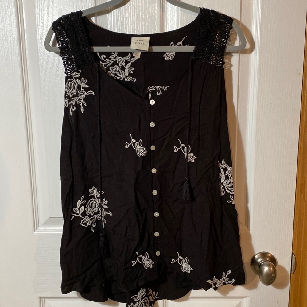 Knox Rose Black and Cream Sleeveless Top